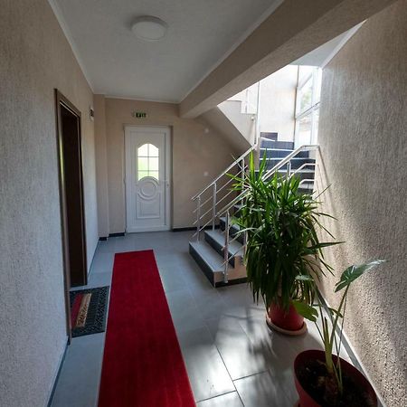 Dionis Rooms & Apartments Prilep Eksteriør bilde