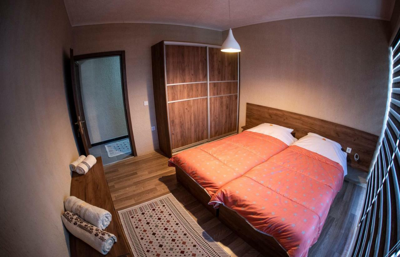 Dionis Rooms & Apartments Prilep Eksteriør bilde