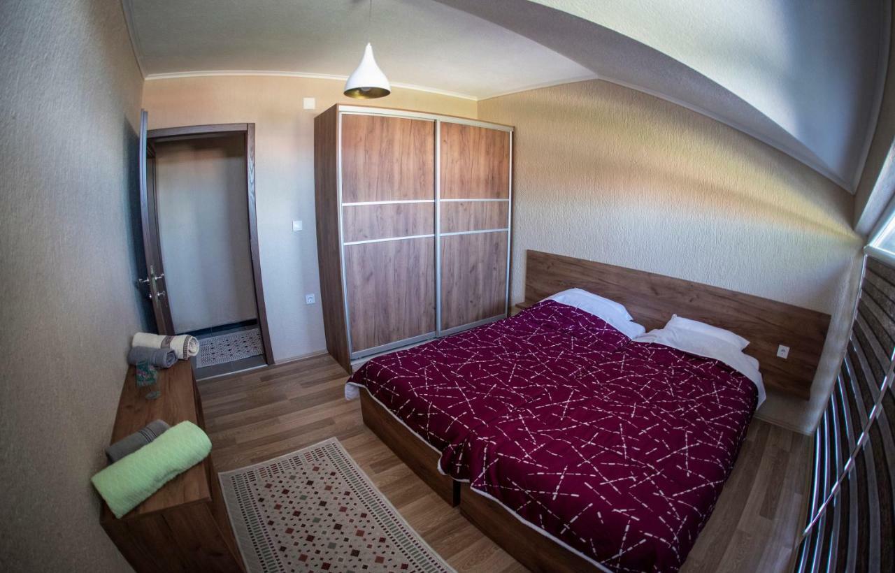 Dionis Rooms & Apartments Prilep Eksteriør bilde