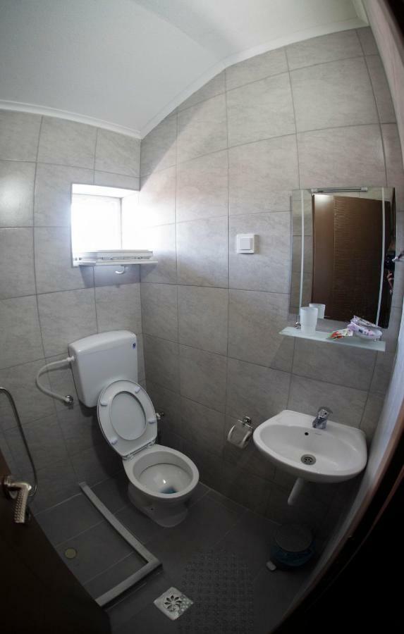 Dionis Rooms & Apartments Prilep Eksteriør bilde