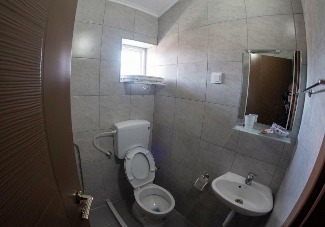 Dionis Rooms & Apartments Prilep Eksteriør bilde