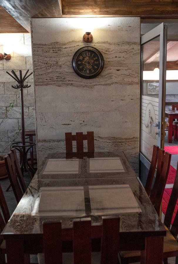 Dionis Rooms & Apartments Prilep Eksteriør bilde