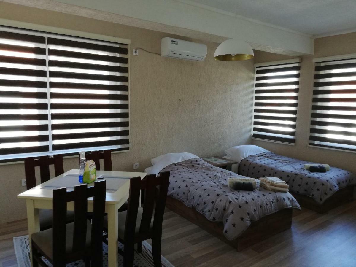 Dionis Rooms & Apartments Prilep Eksteriør bilde